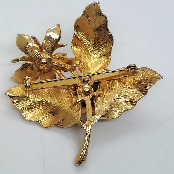 Vintage Gold Tone Leaf‎ Flower Brooch - Picture 3 of 4